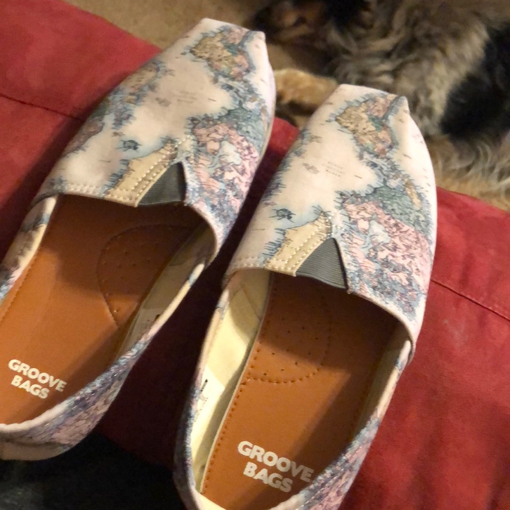 Groove Bags world Shoes